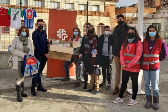 El PP de Teruel y Nuevas Generaciones colaboran en la campaña La noche más mágica