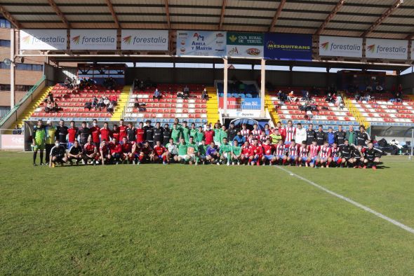 El Atlético Teruel se lleva el triunfo en el torneo de 'La Noche más mágica'