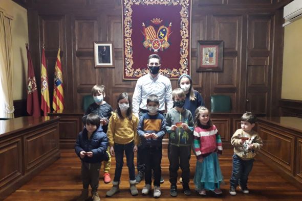 El Ayuntamiento de Teruel entrega los premios a las cartas a los Reyes Magos