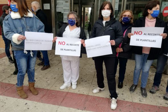 El personal laboral de Educación reclama en Andorra que se cubran jubilaciones y bajas