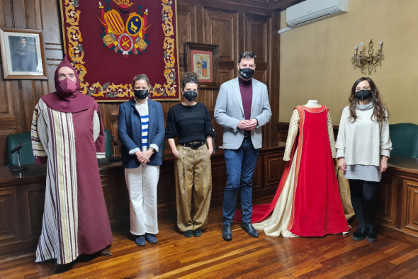 El vestuario de Las Bodas de Isabel cumple con un rigor histórico que refuerza la marca de calidad del evento