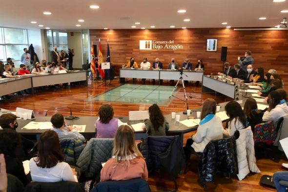 Los jóvenes de Alcañiz 'destapan' los plazos de construcción del nuevo hospital