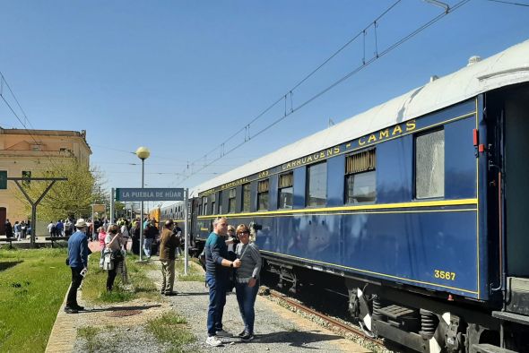 El Tren del Tambor lleva a 150 zaragozanos a  La Puebla de Híjar
