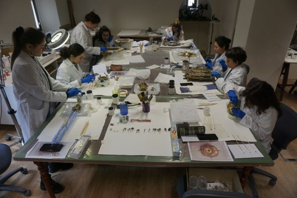 El curso de metales permite recuperar la custodia más valiosa de la colección de la Catedral de Albarracín