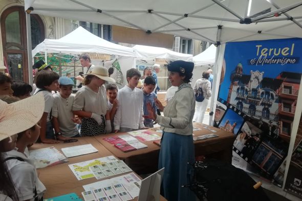 Teruel lleva a la Feria de Barcelona su Semana Modernista y establece contactos con otras localidades