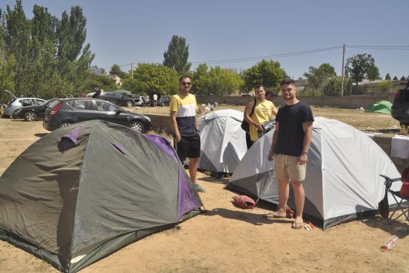 Casi tres mil personas aprovechan la zona de acampada dispuesta por el Ayuntamiento de Teruel