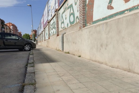 La acera de la avenida Aragón de Teruel que circunda Pinilla será ensanchada