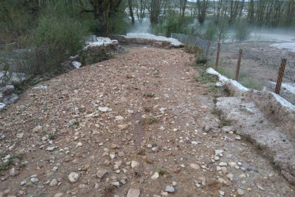 La tormenta del lunes en Allepuz descargó 90 litros de agua, provocó daños en caminos y huertos e inundó viviendas