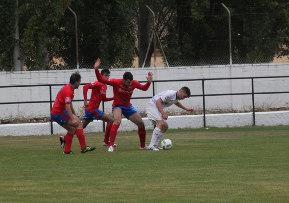 Néstor y Mark Brown son los únicos descartados para el CD Teruel-Andorra CF de este domingo