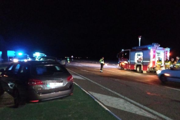 Nuevo accidente en el cruce de la N-234 con la carretera de Albarracín con dos vehículos implicados