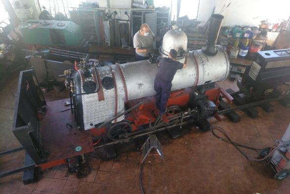 La locomotora MFU 31, que bajó de su pedestal en el año 2015, volverá a echar humo en Utrillas
