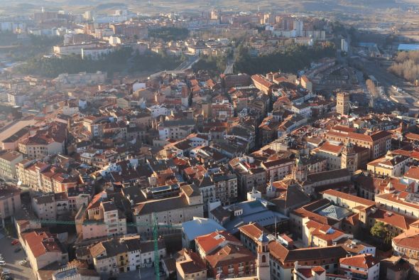 El Ayuntamiento de Teruel pedirá al Gobierno de Aragón que facilite la instalación de placas solares en el Centro Histórico