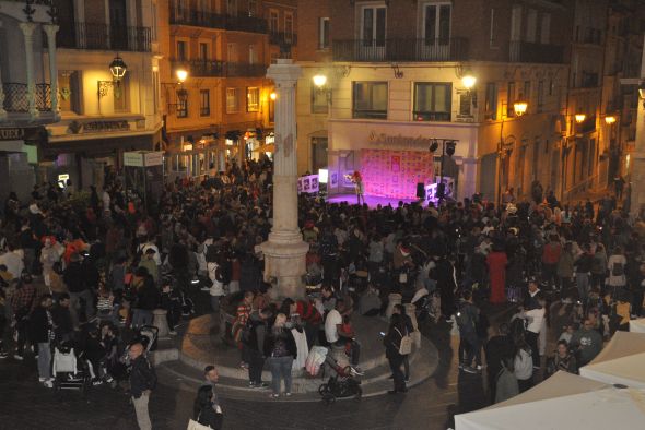 La fiesta de Halloween se traslada al Torico y demuestra que sigue teniendo tirón