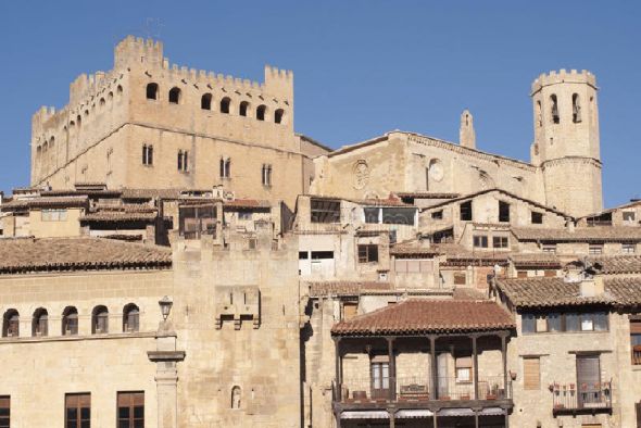 El Ayuntamiento de Valderrobres ya es el titular definitivo del castillo-palacio arzobispal de la localidad