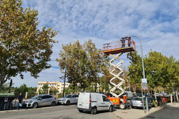 La sustitución de luminarias de alumbrado público por otras de tecnología led en Teruel continúa en la avenida Ruiz Jarabo