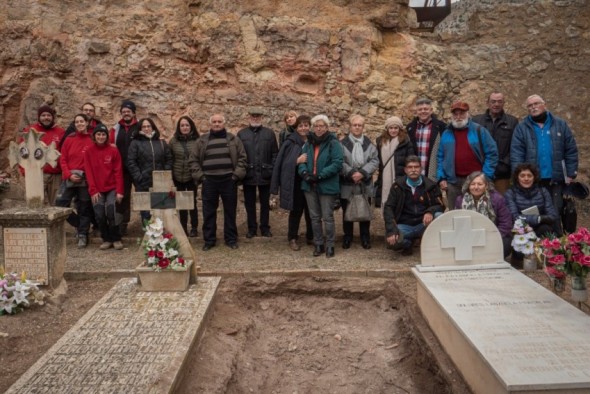 Comienza la exhumación de los fusilados de la fosa común del cementerio de Albarracín