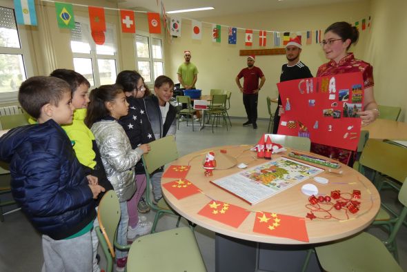 Alumnos de Magisterio diseñan un proyecto de aprendizaje-servicio en inglés con Las Viñas