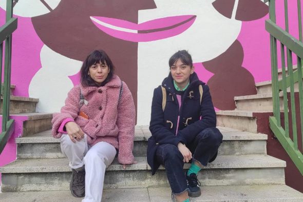 Nuria Bellver y Raquel Fanjul, dúo artístico Cachetejack: A través de nuestro arte nos gusta agitar las cabezas y crear conciencia sobre las cosas