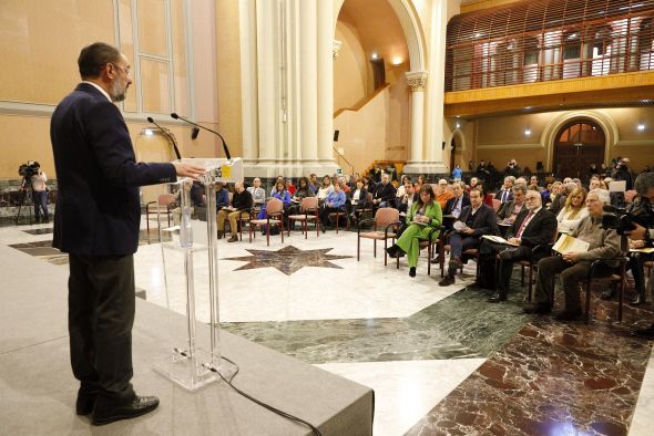 El Gobierno de Aragón lanza un pacto por la sanidad pública que garantice su supervivencia