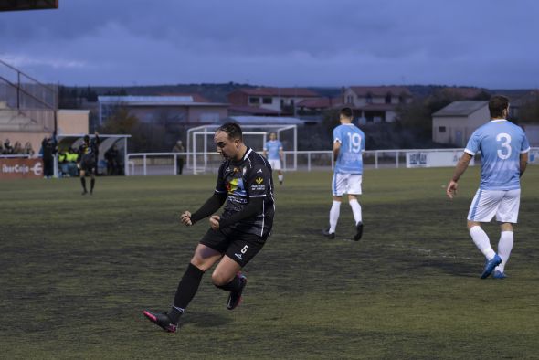 La afición naranja disfrutó del triunfo del Teruel en la copa de Soria. RFEVB