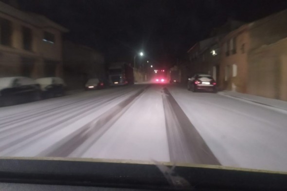 La nieve y el hielo condicionan la circulación en puntos de Teruel y Huesca