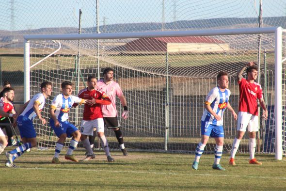 Un férreo Calamocha seca la racha de victorias del Ejea (0-0)