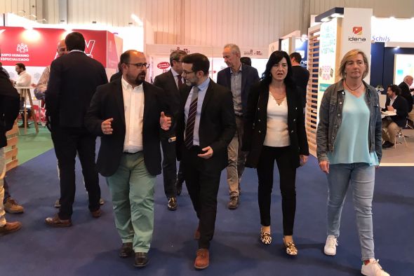 Alberto Izquierdo visita la FIGAN 2023: El motor de Aragón es la agricultura y la ganadería