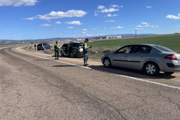 La Guardia Civil intercepta en Cella a un conductor ebrio que circulaba a 194 kilómetros por hora