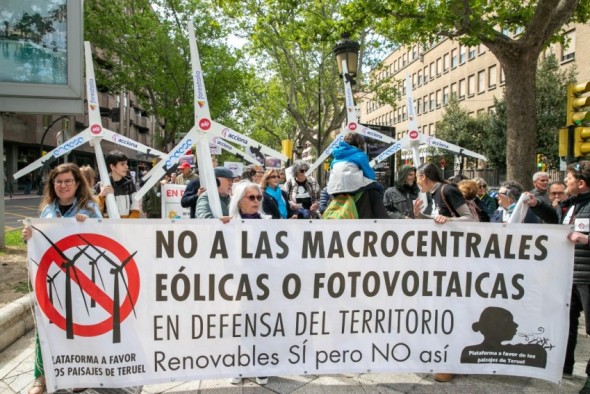 El mundo rural clama en Zaragoza contra los macroproyectos de renovables