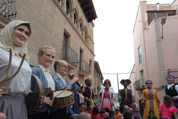 Los Reyes Católicos, Noel y Pepinero serán los anfitriones del Encuentro de Gigantes de Aragón en Alcañiz
