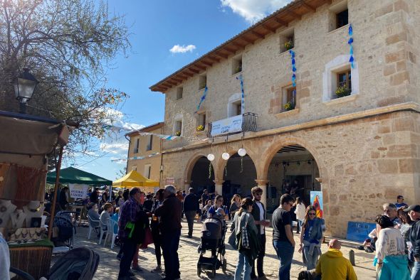 El arte volverá a desbordarse este sábado en el II Festival AtuAire de Jarque de la Val