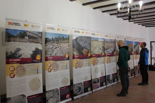 La exposición Los yacimientos paleontológicos BIC, de nuevo en ruta: esta vez en Camarillas