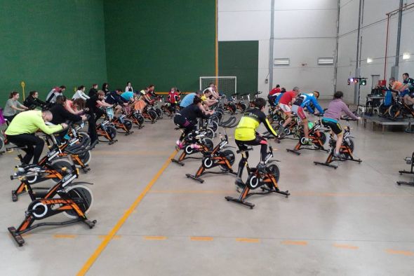 El Ayuntamiento de Alcañiz organiza este sábado una jornada de spinning solidario al aire libre