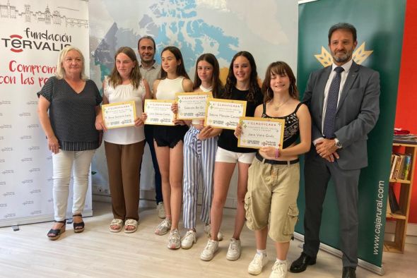 Entregadas las becas de Fundación Térvalis y CRT para un intercambio con estudiantes de Canadá