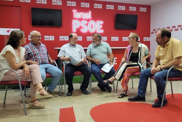 El PSOE reivindica pensiones dignas frente  al modelo del PP, que “aboca a la pobreza”