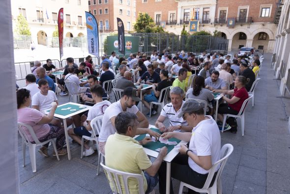 Fiestas del Ángel. Luis Miguel Latorre y Ernesto Fernández se llevan un concurrido Concurso de Guiñote de Teruel