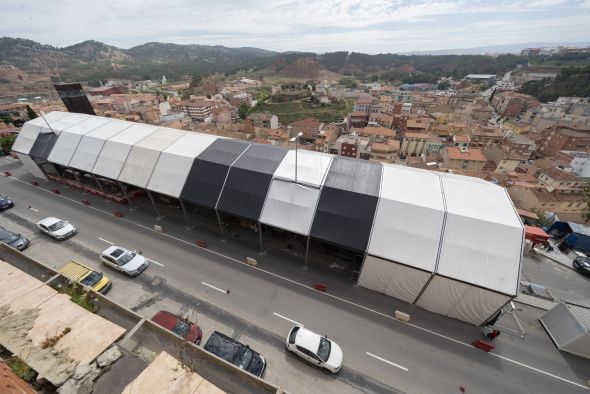 La ciudad de Teruel se transforma para acoger  a miles de personas que quieren vivir la Vaquilla