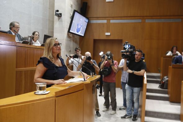 Mayte Pérez reclama a Azcón más Estatuto y no un Aragón reaccionario y liberal