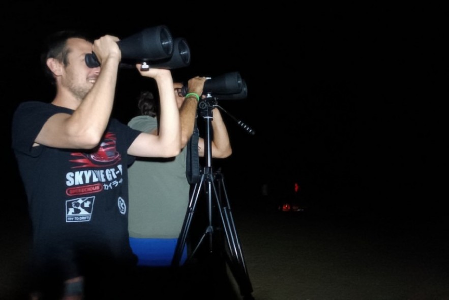 A la caza de las Perseidas en la noche cerrada desde los altos de Cantalobos