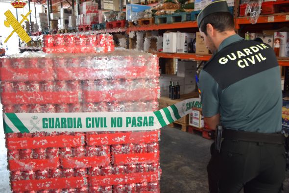 La Guardia Civil de Teruel inmoviliza más de 13.400 latas de refresco etiquetadas en danés e italiano