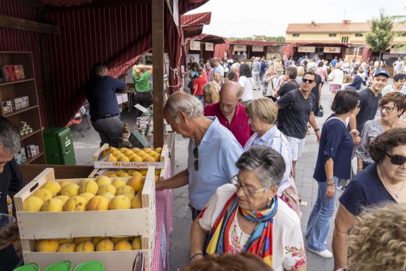 Jamón, aceite, trufa o melocotón, en el Mercado de Productos Agroalimentarios de Teruel