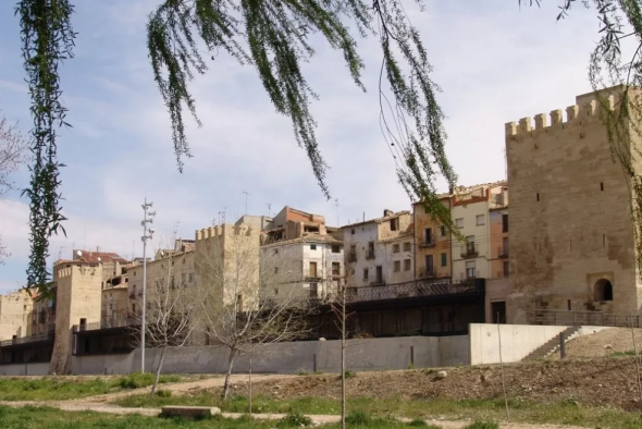 Alcañiz buscará alternativas para la Uned ante la obra fallida de los torreones