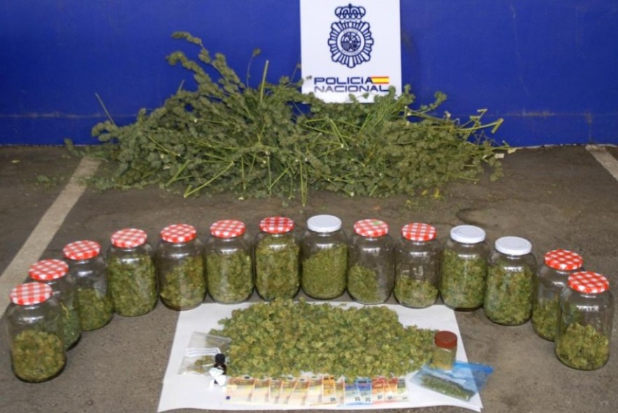 Un detenido y 4,5 kilos de hachís y varias dosis de ketamina y popper incautados en una operación de la Policía Nacional en Teruel