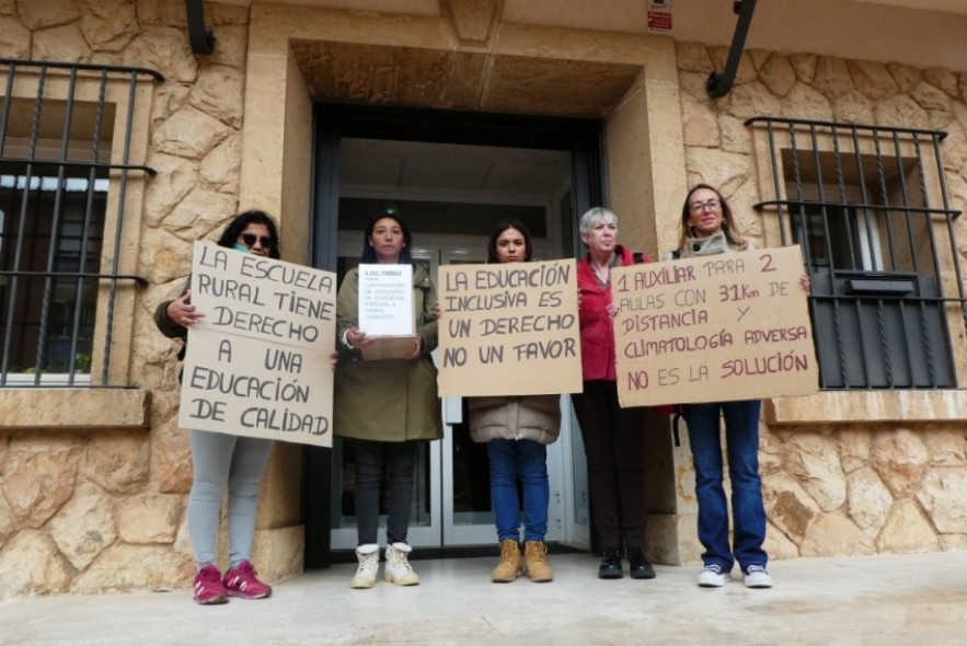 Más de 5.100 firmas piden un auxiliar de Educación Especial para Alcalá y otro para Rubielos