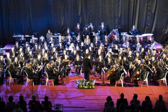 El concierto extraordinario de la banda Santa Cecilia lleva al público a 'escuchar' la pintura
