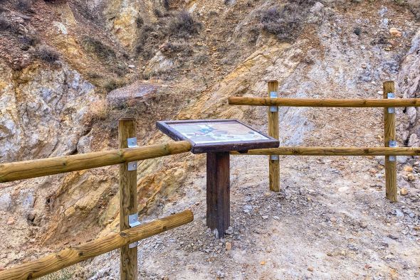 El Parque del Río Martín recupera y pone en valor el árbol fósil de Ariño