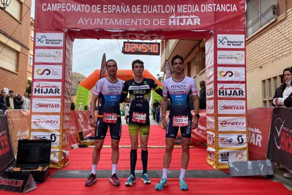 Fernando Zorrilla  y Laura Gómez  se coronan en el Campeonato de España de Duatlón Media Distancia de Híjar