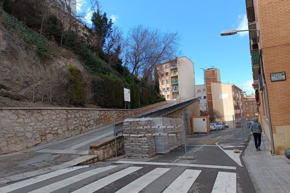 Los trabajos del ascensor del barrio del Carmen de Teruel se retomarán en unos días