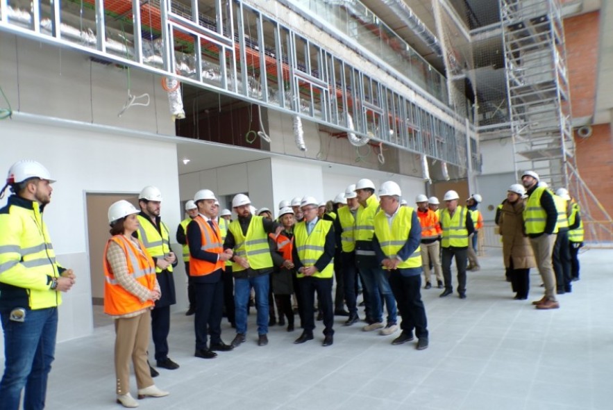 El nuevo hospital de Teruel estará operativo  a finales de 2025 con radioterapia y accesos