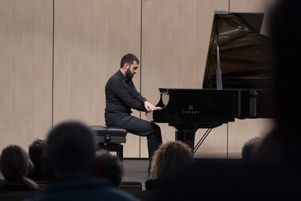 Diez pianistas competirán en la final  del Concurso de Piano Antón García Abril